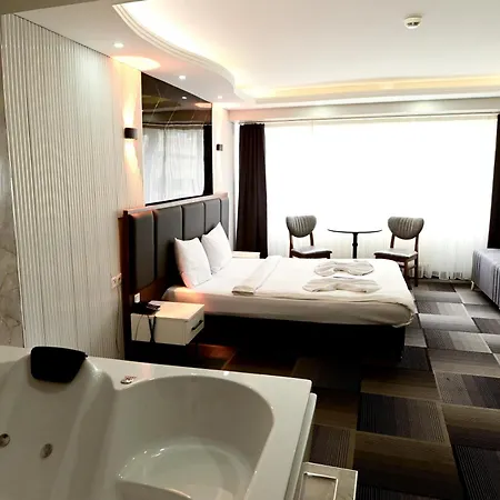 Отель Lizbonia 2*