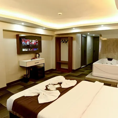 Отель Lizbonia 2*