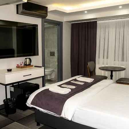 Lizbonia Hotel 2*