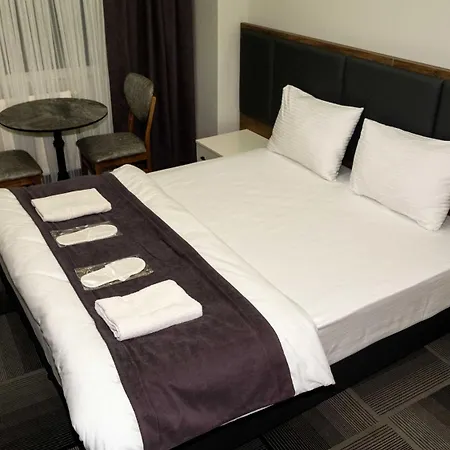 Lizbonia Hotel 2*