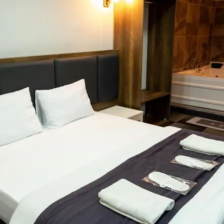 Lizbonia Hotel 2*
